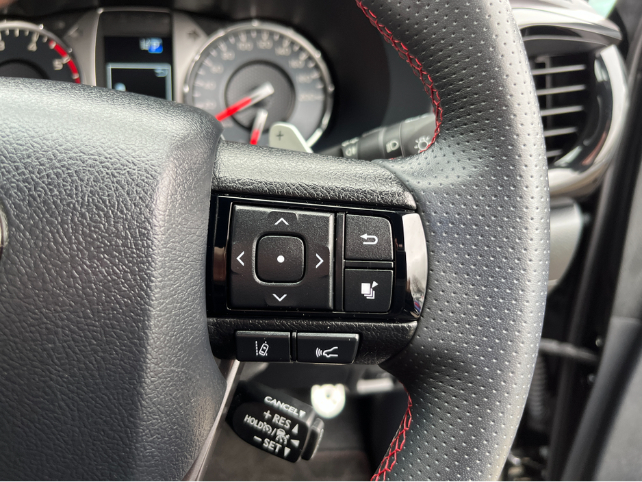 2024 Toyota Hilux - image 22