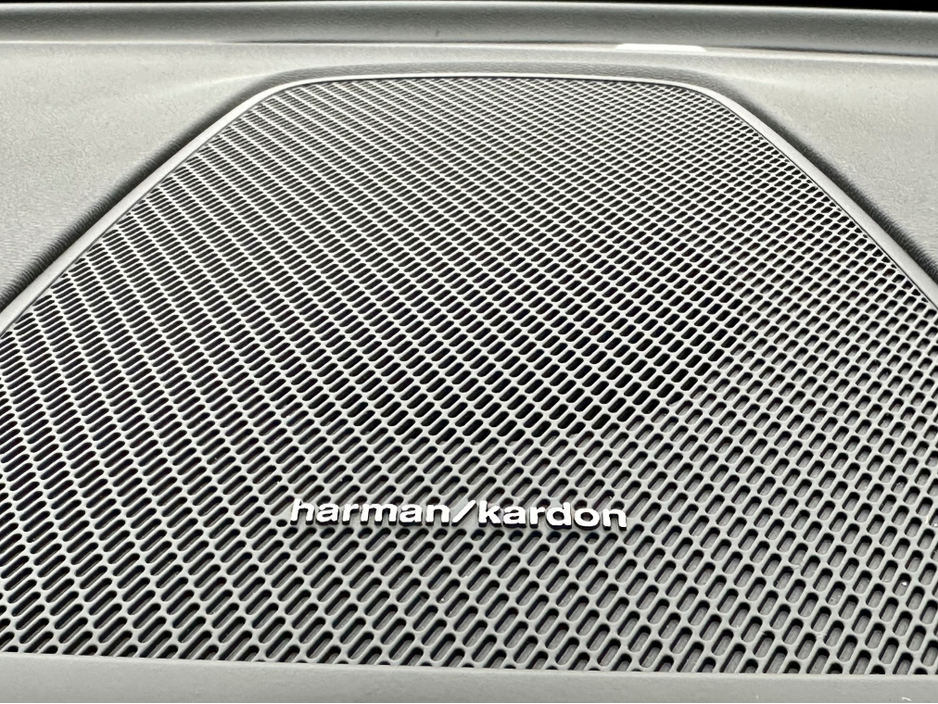 2025 Volvo XC60 T6 AWD PANORAMIC SUNROOF