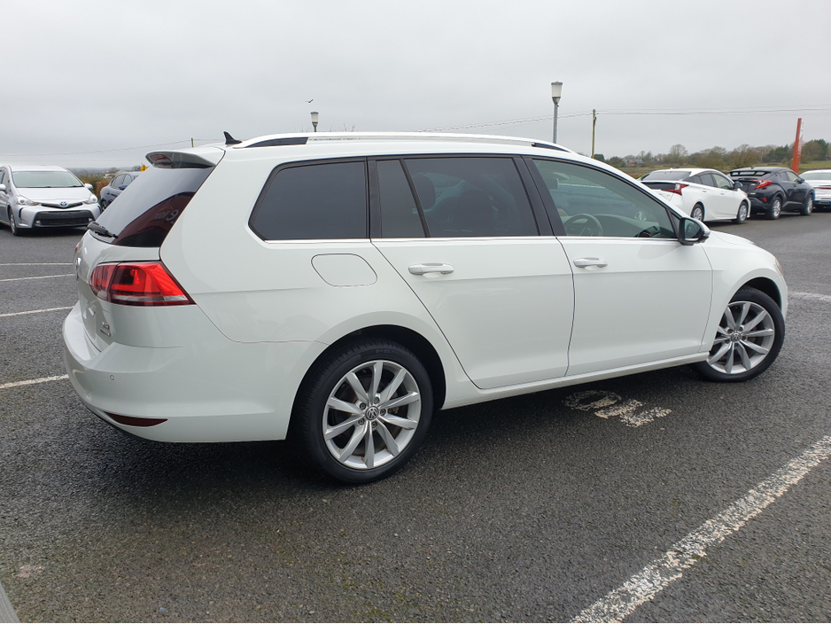 2014 Volkswagen Golf - image 6