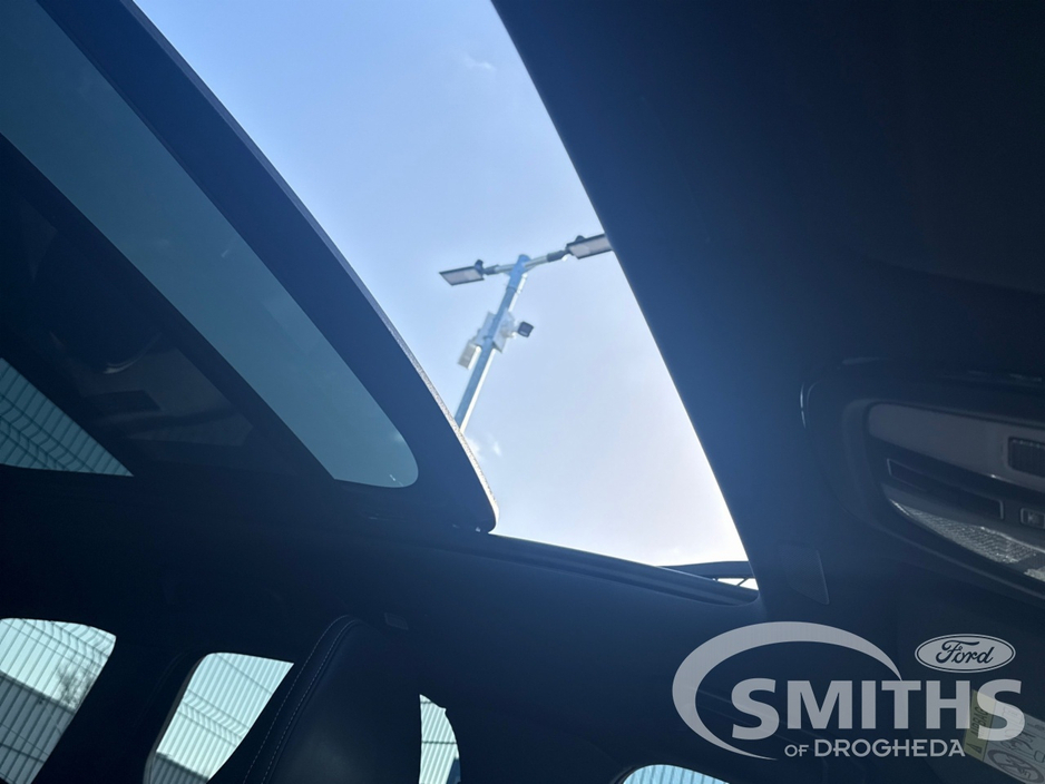 2024 Volvo XC60 - image 2