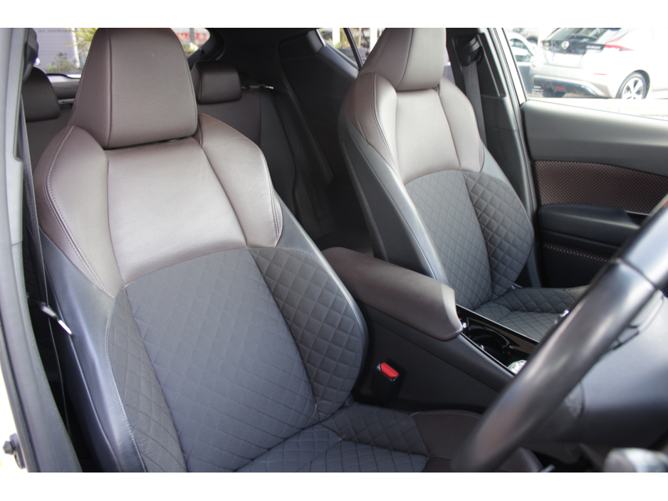 2017 Toyota C-HR - image 11