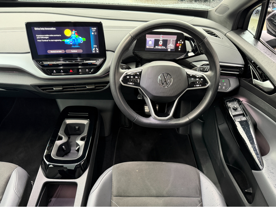 2023 Volkswagen ID.4 PANORAMIC ROOF..PURE..52KWH.. €23,900