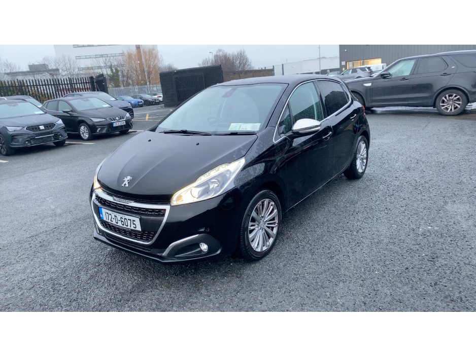 2017 Peugeot 208 ALLURE 1.2 82 ECOMATIQUE AUTOMATIC €10,950
