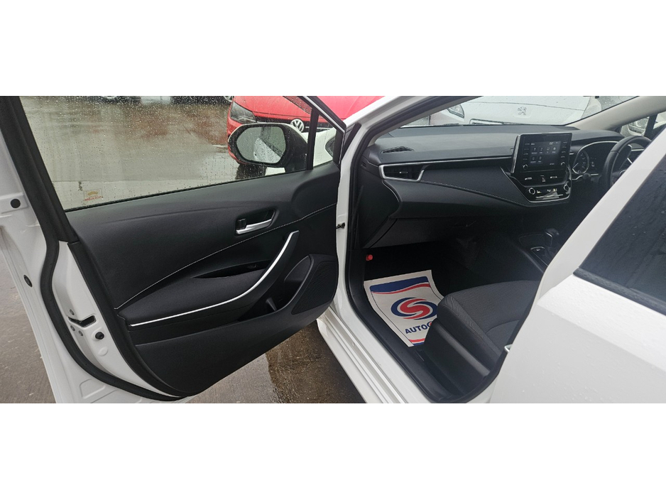 2020 Toyota Corolla - image 21