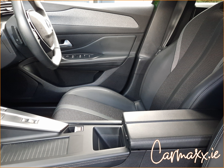 2022 Peugeot 308 Allure 1.6 Phev 180 Automatic €19,995