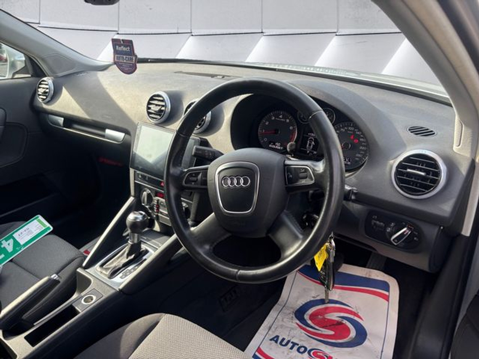 2011 Audi A3 - image 10