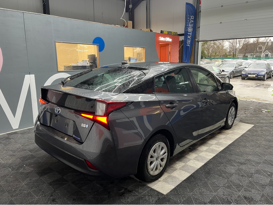 2022 Toyota Prius 2022 TOYOTA PRIUS S 1.8 AUTOMATIC / CRUISE CONTROL / REVERSE CAMERA AND MORE