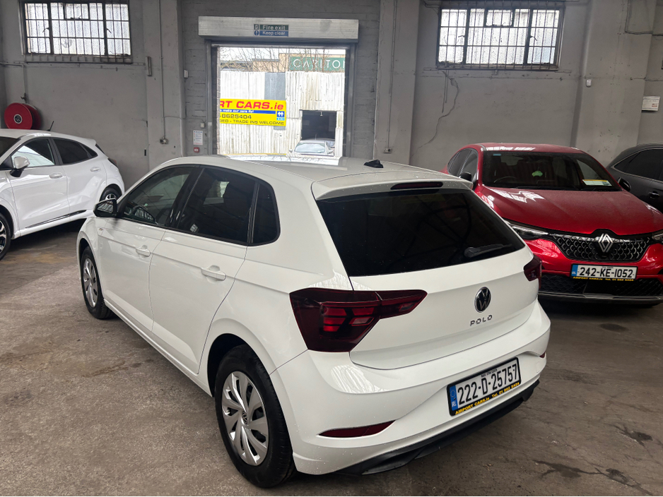 2022 Volkswagen Polo - image 10