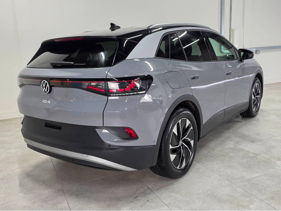 2025 Volkswagen ID.4 - image 3