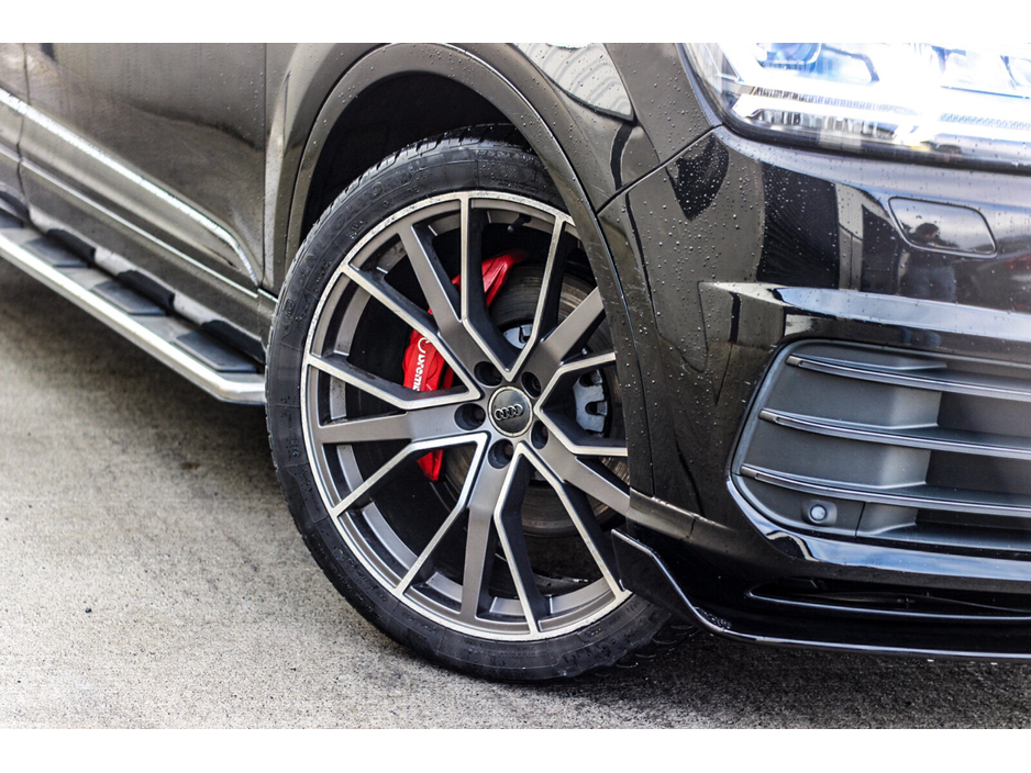 2017 Audi Q7  €37,995