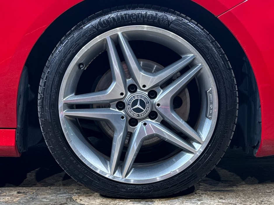 2018 Mercedes-Benz A Class A180 AMG STYLE - UPGRADED 18'' FACTORY ALLOYS - BLACK HALF LEATHER - PRIVACY GLASS - HEATED SEATS - REAR CAMERA €18,950