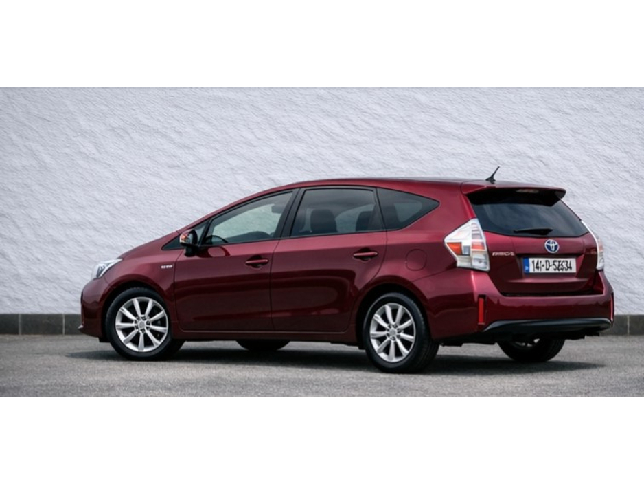 2014 Toyota Prius - image 5