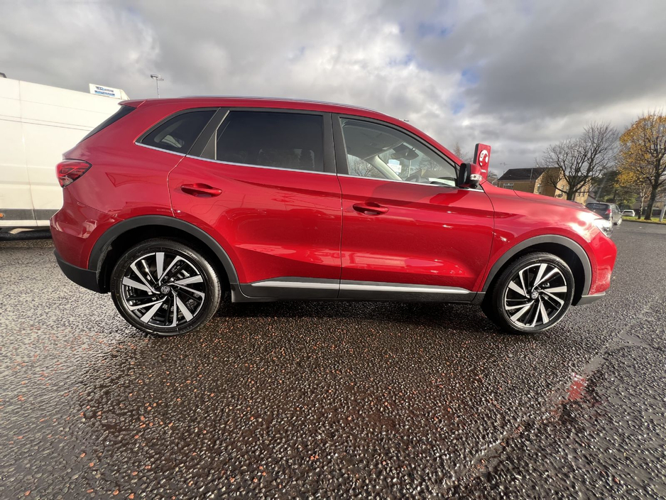 2026 MG ZS TROPHY HYBRID. €27,134