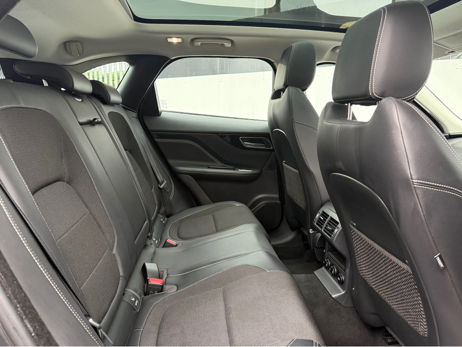 2016 Jaguar F-Pace 2.0 D AWD R-SPORT AUTO 5DR €15,950