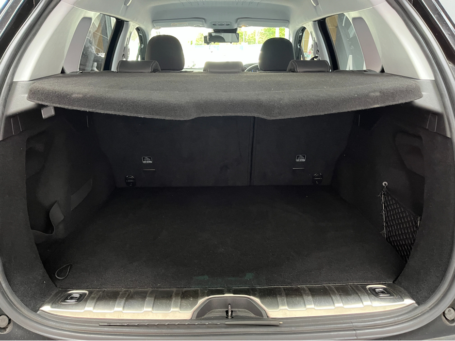 2017 Peugeot 2008 - image 7