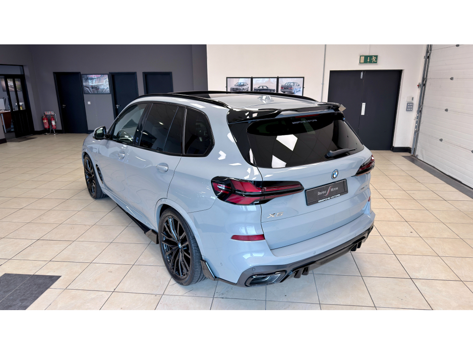 2025 BMW X5 - image 23
