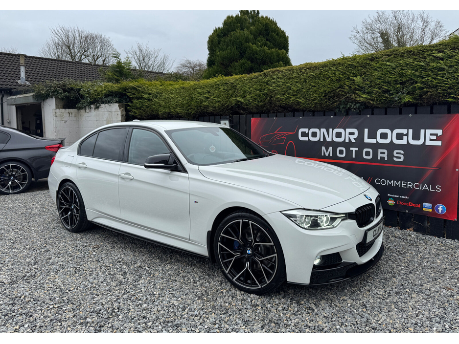 2016 BMW 3 Series - image 4