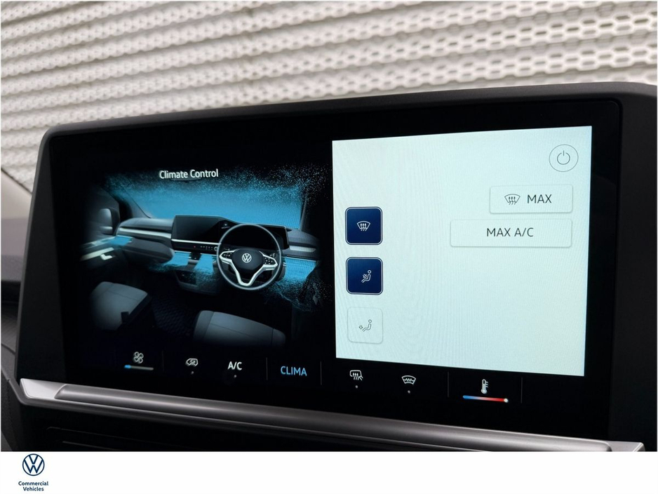 2025 Volkswagen Transporter - image 16