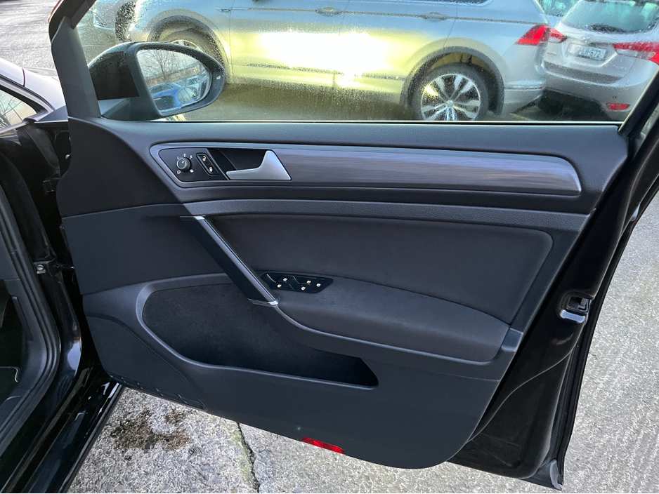 2020 Volkswagen Golf ESTATE AUTOMATIC 2.0 DIESEL //ADAPTIVE CRUISE CONTROL//KEYLESS ENTRY//REVERSE CAMERA//PARKING SENSORS// €19,950