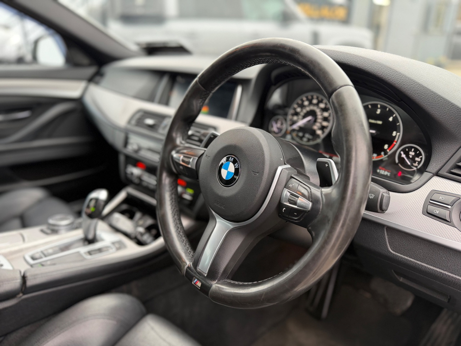 2016 BMW 5 Series - image 10