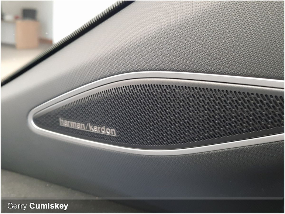 2025 Volkswagen ID.4 - image 9