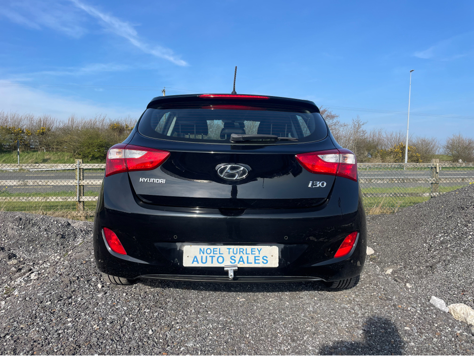 2016 Hyundai i30 - image 4