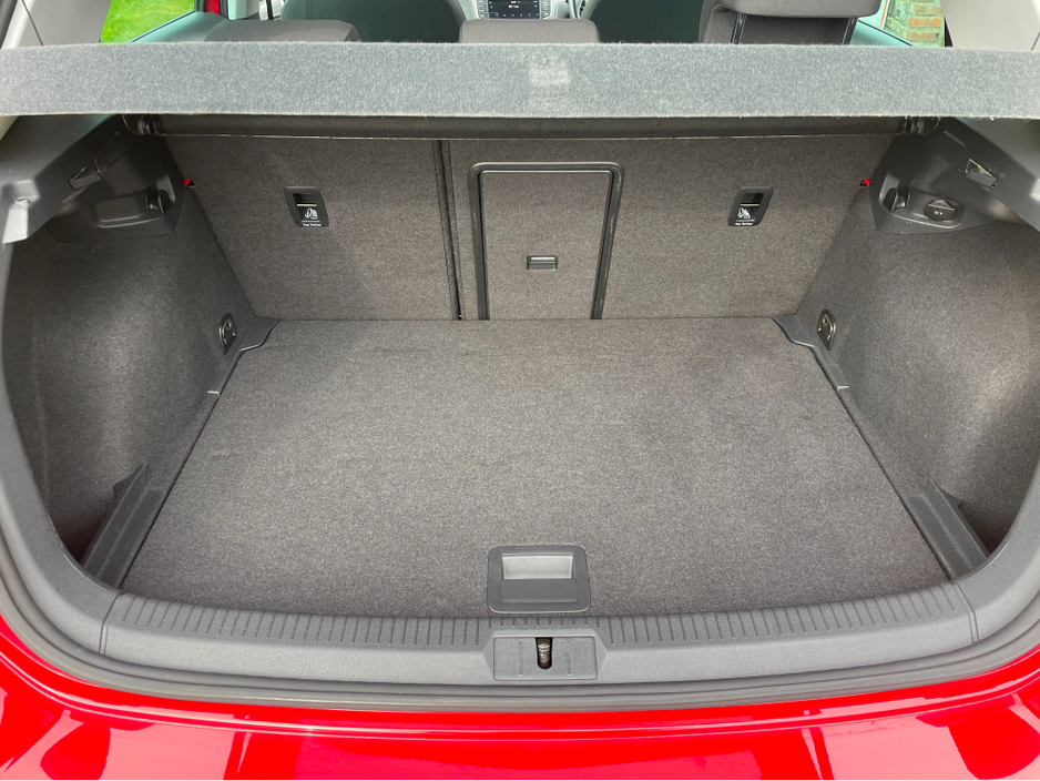 2017 Volkswagen Golf - image 24