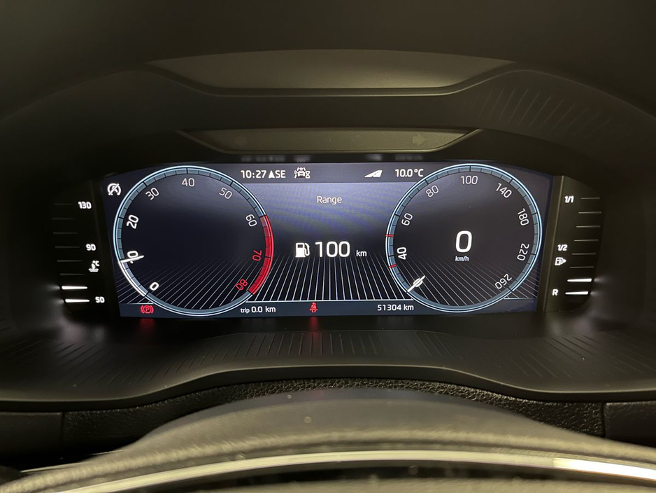 2022 Skoda Karoq - image 17