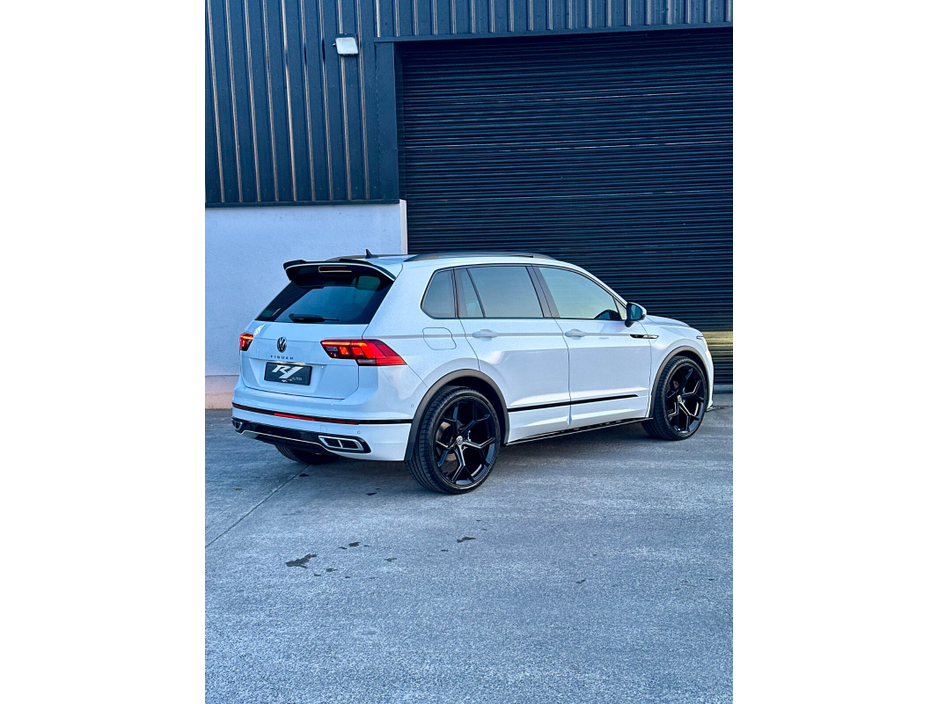 2020 Volkswagen Tiguan - image 10