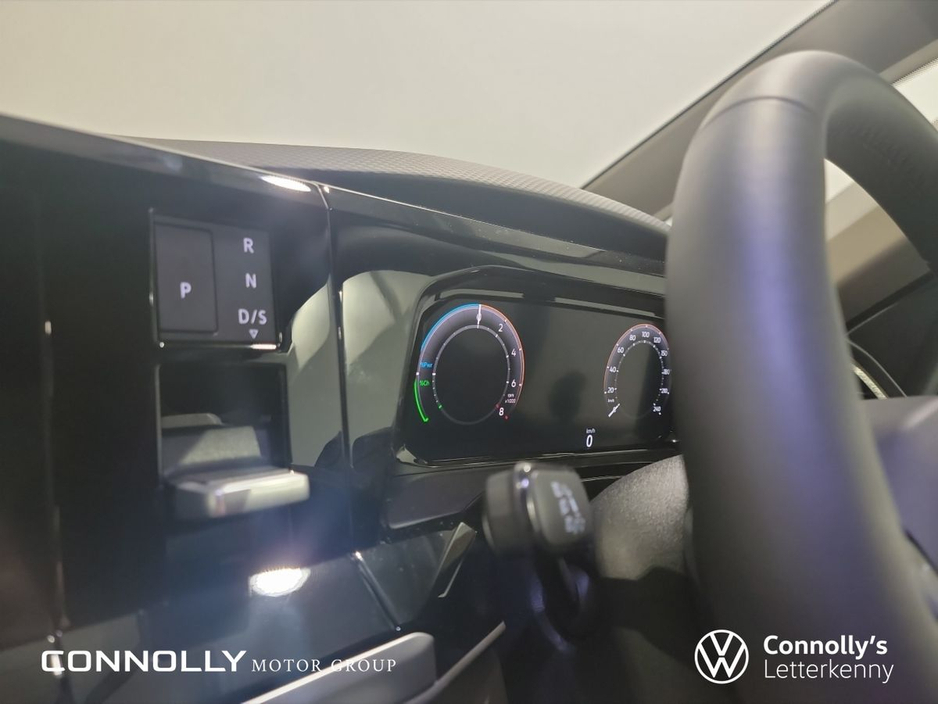 2026 Volkswagen Multivan - image 9