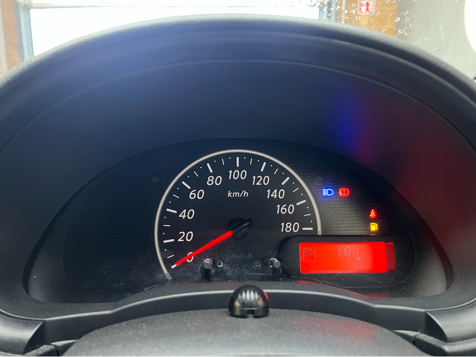 2022 Nissan March - image 17