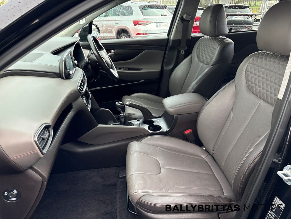 2019 Hyundai Santa Fe - image 6