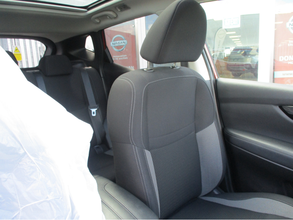 2020 Nissan Qashqai - image 17