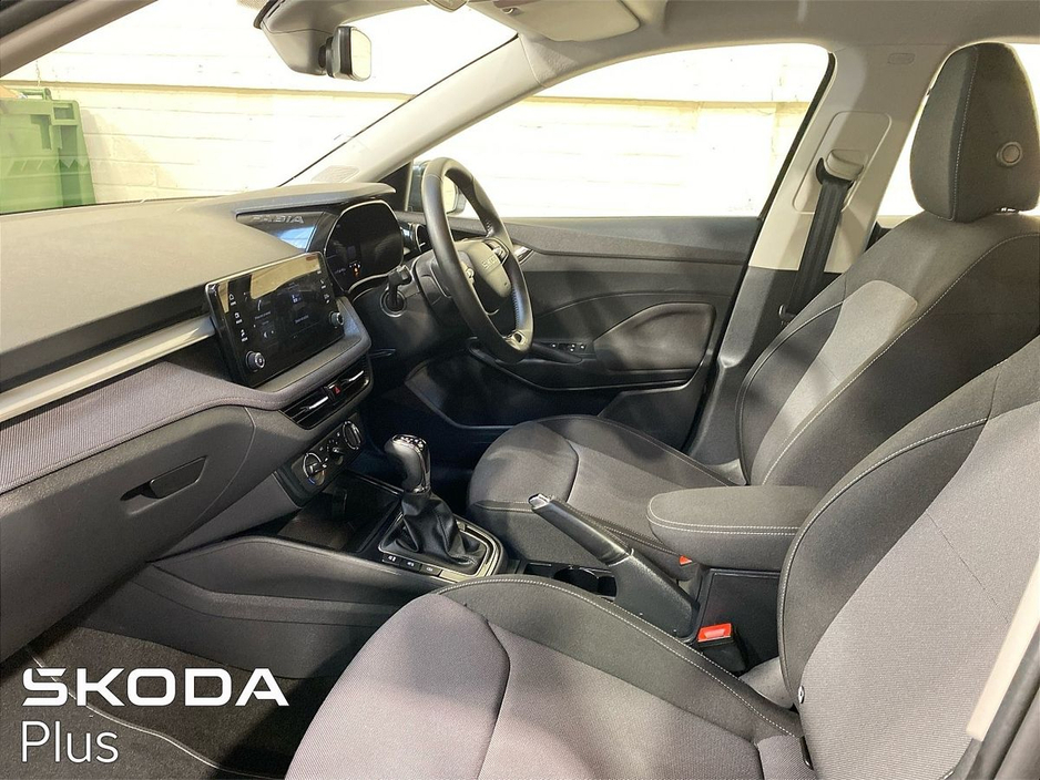 2025 Skoda Fabia - image 4