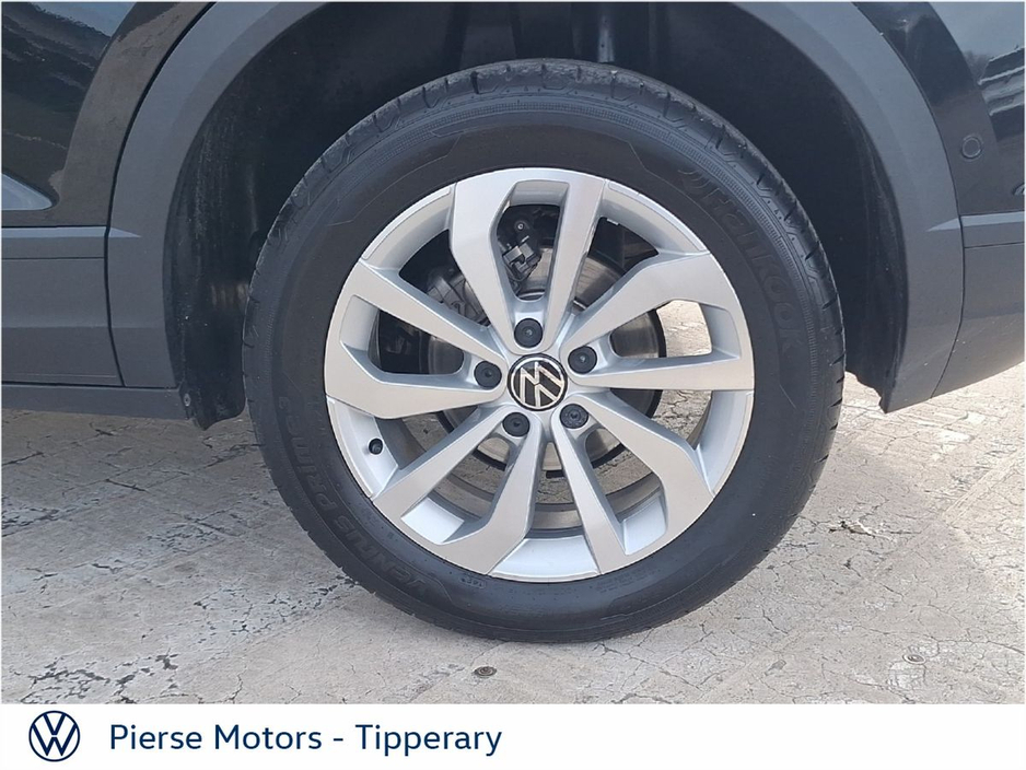 2025 Volkswagen T-Roc - image 8