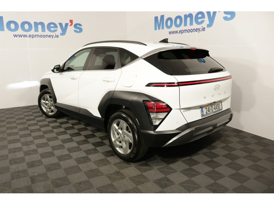 2024 Hyundai Kona - image 5