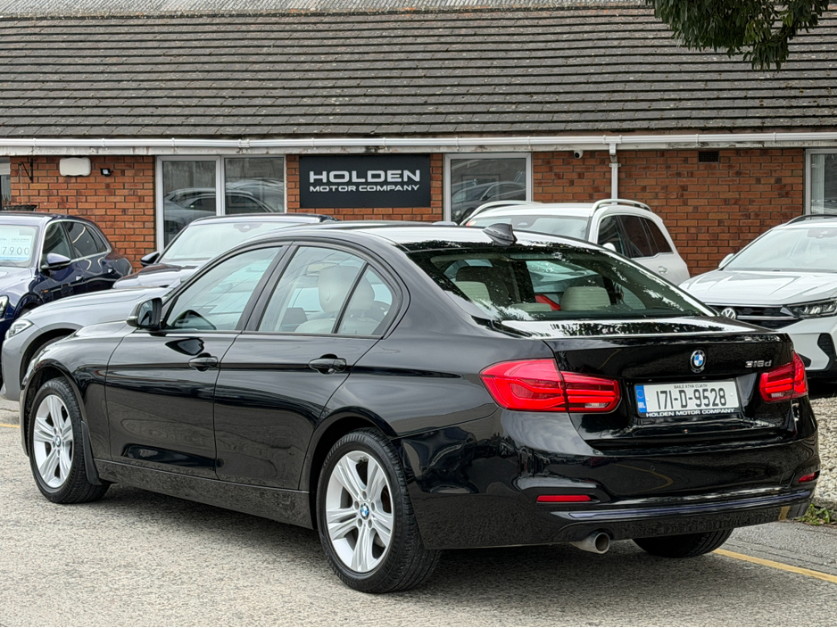 2017 BMW 3 Series - image 11