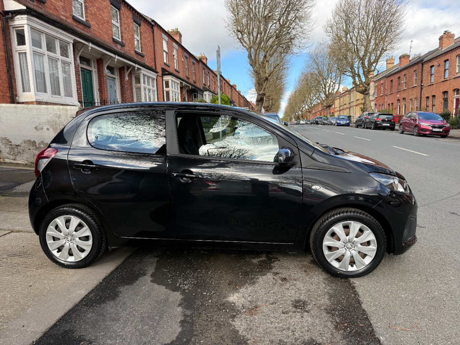 2017 Peugeot 108 - image 4