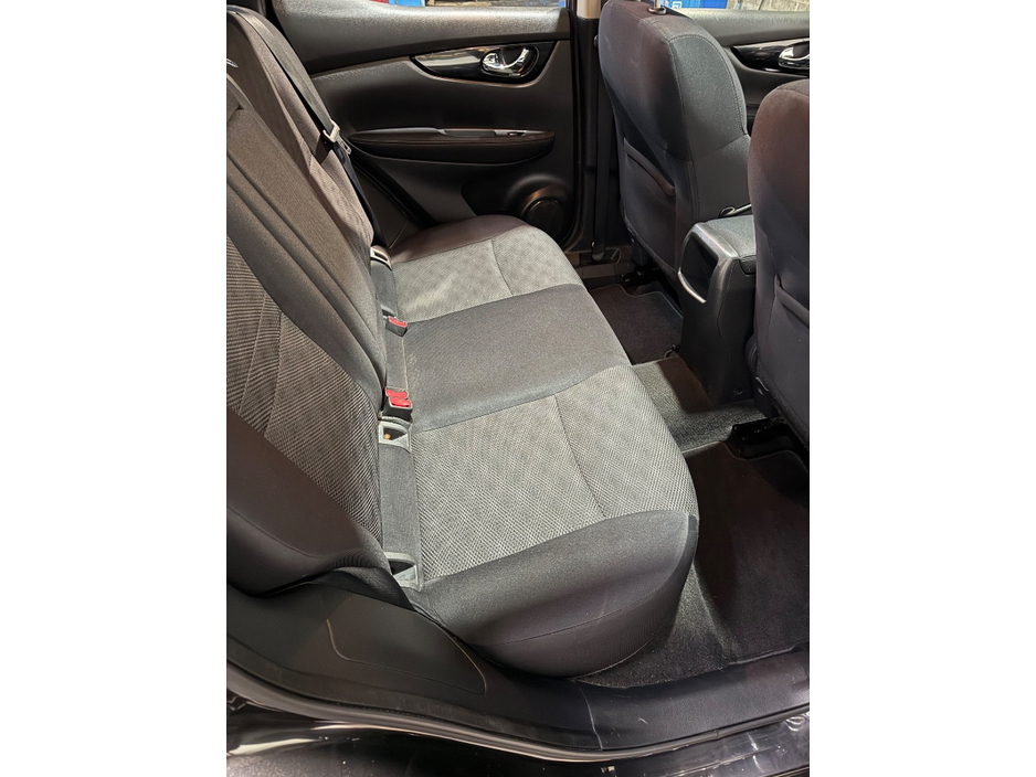 2016 Nissan Qashqai - image 13