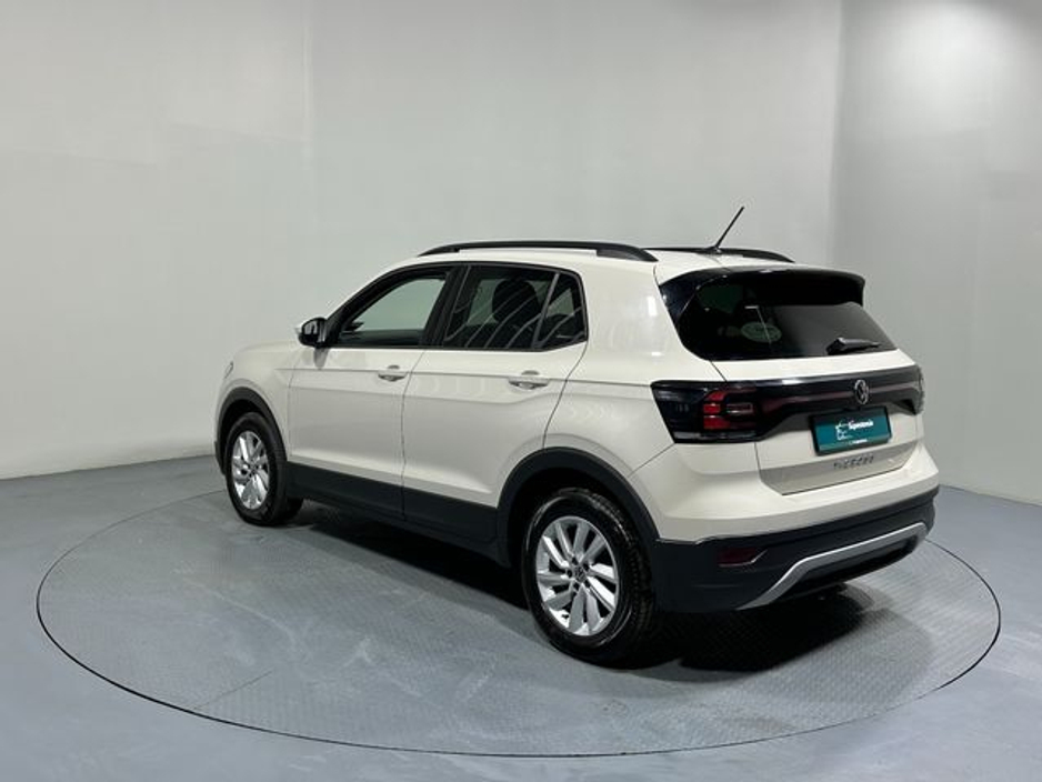2023 Volkswagen T-Cross - image 5