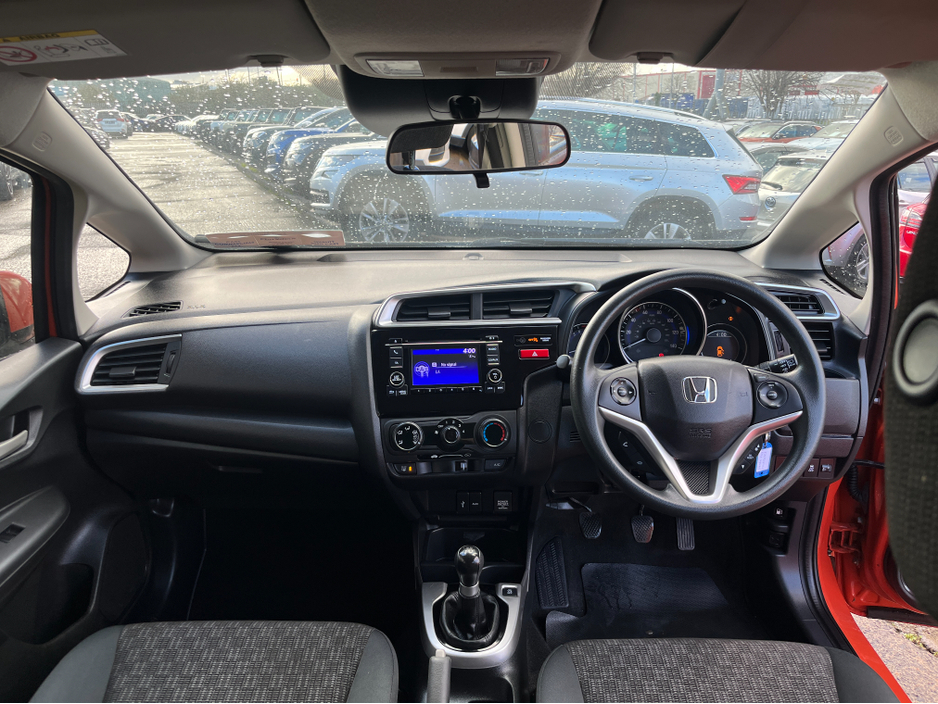2017 Honda Jazz - image 13