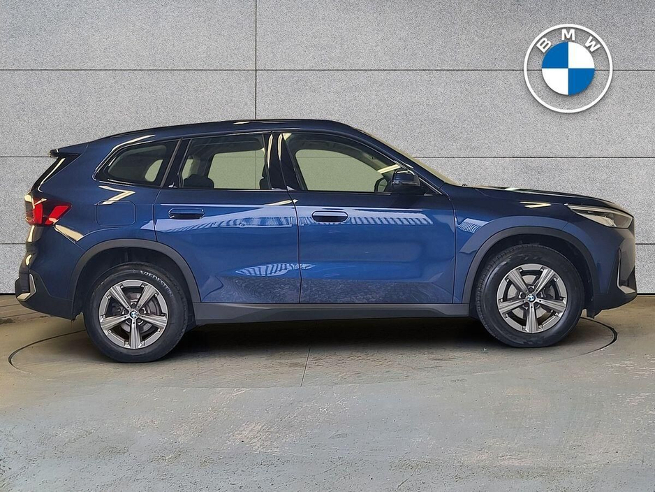 2024 BMW X1 - image 3