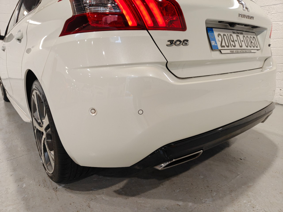 2019 Peugeot 308 - image 8