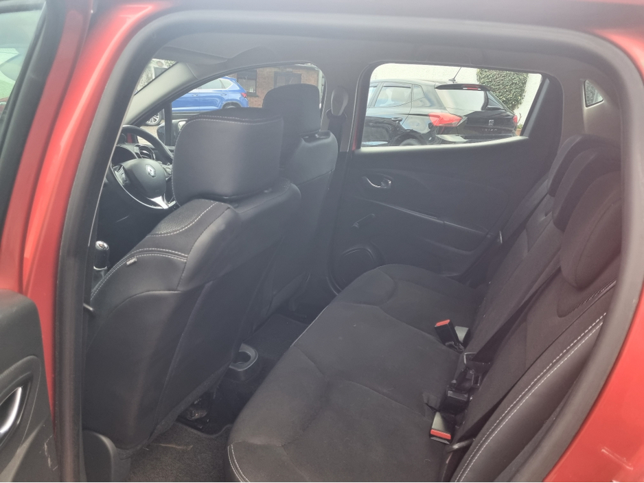 2014 Renault Clio - image 15