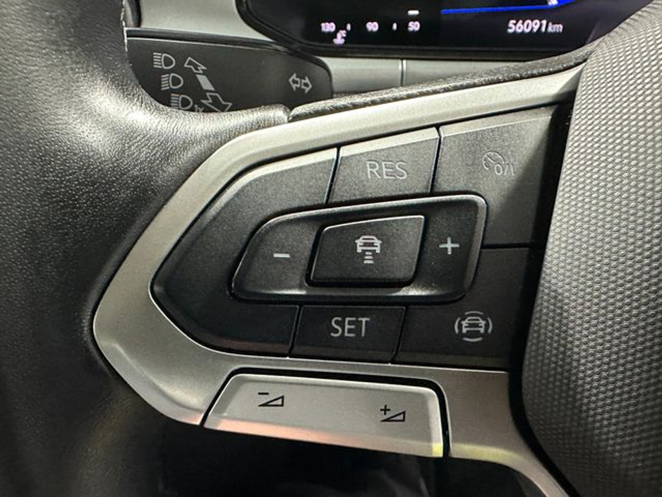 2025 Volkswagen T-Roc - image 17