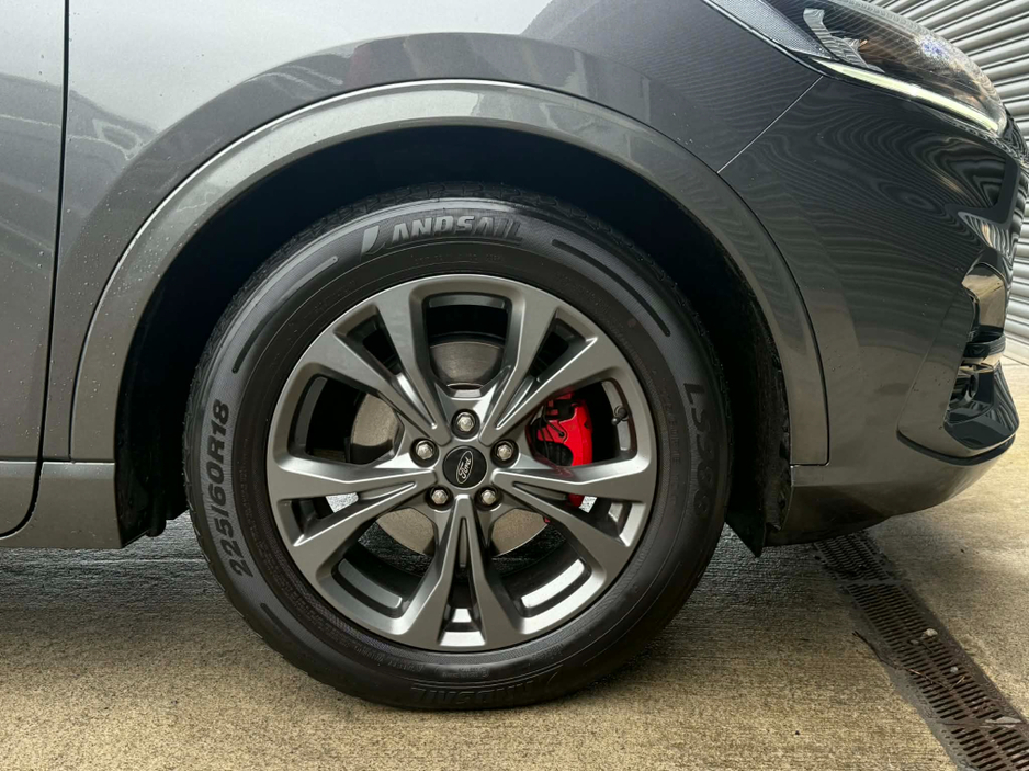 2021 Ford Kuga - image 7