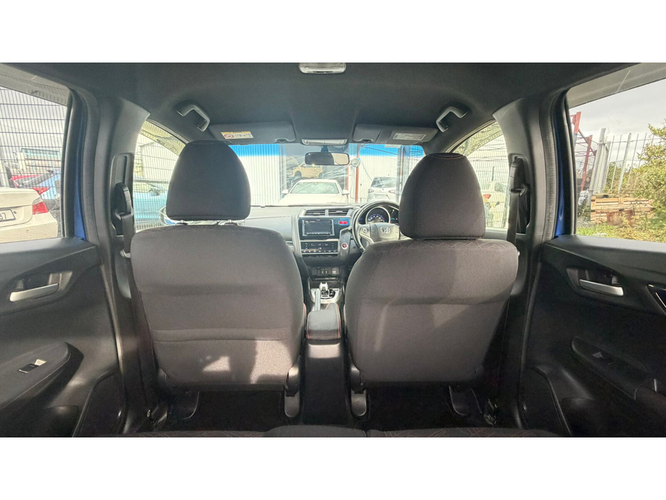 2014 Honda Fit - image 9