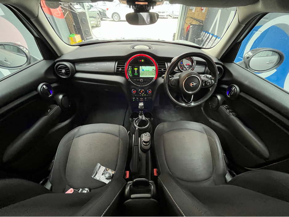 2018 MINI Cooper - image 13