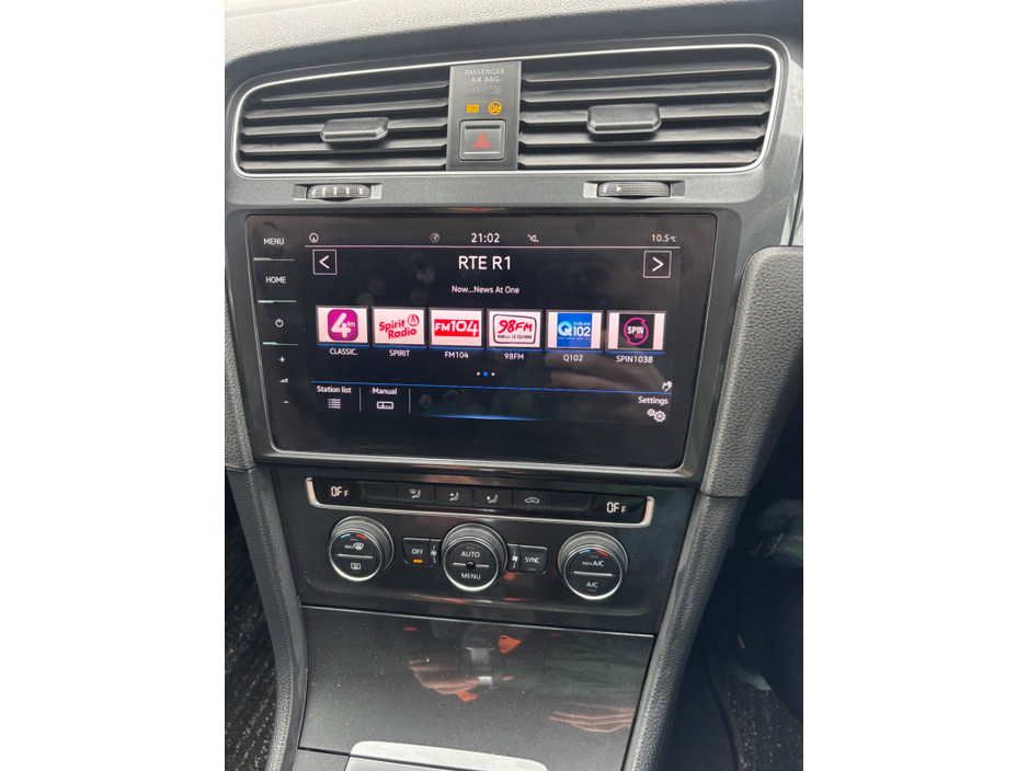 2018 Volkswagen Golf - image 10