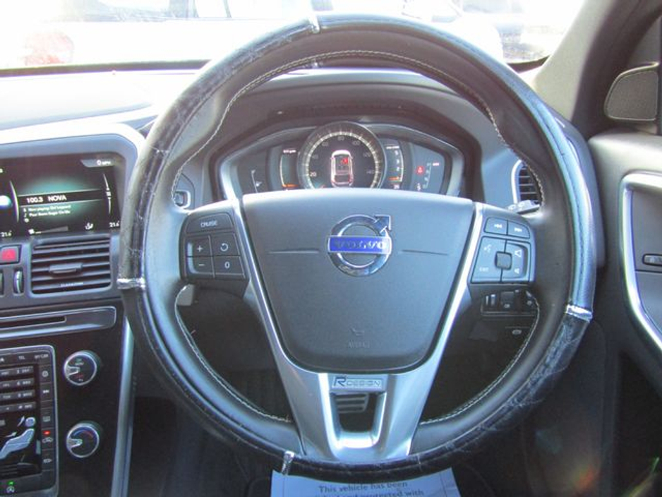 2016 Volvo XC60 2.0 D4 R-design NAV 190BHP 5DR €15,950